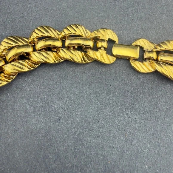 Monet Vintage Gold Tone Chunky Ribbed Link Statement Choker Necklace Retro 80s - Picture 2 of 9